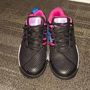 (NWOT) NIKE TEAM HUSTLE QUICK 2